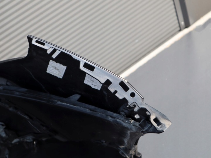 PARE-CHOCS AVANT CALANDRE GRILLE OPEL MOKKA II B 20-24 R. KTV