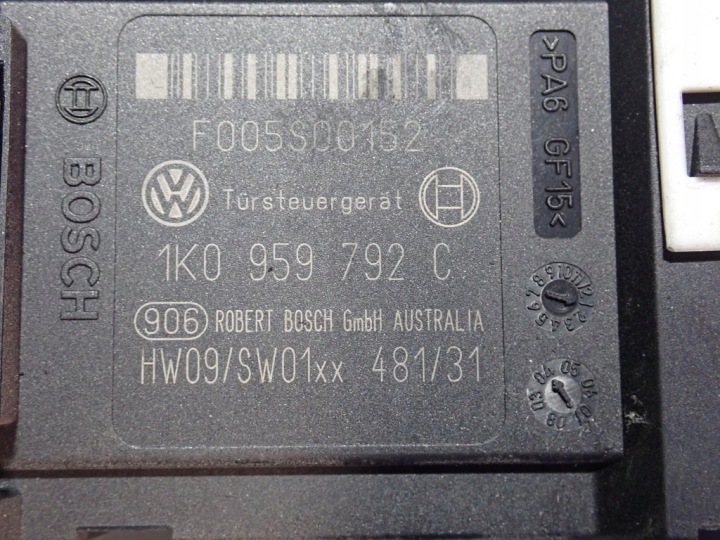 VW GOLF V HAYON 5D 03-09 ÉLÉVATEUR VITRES AVANT DROIT 1K0959792C