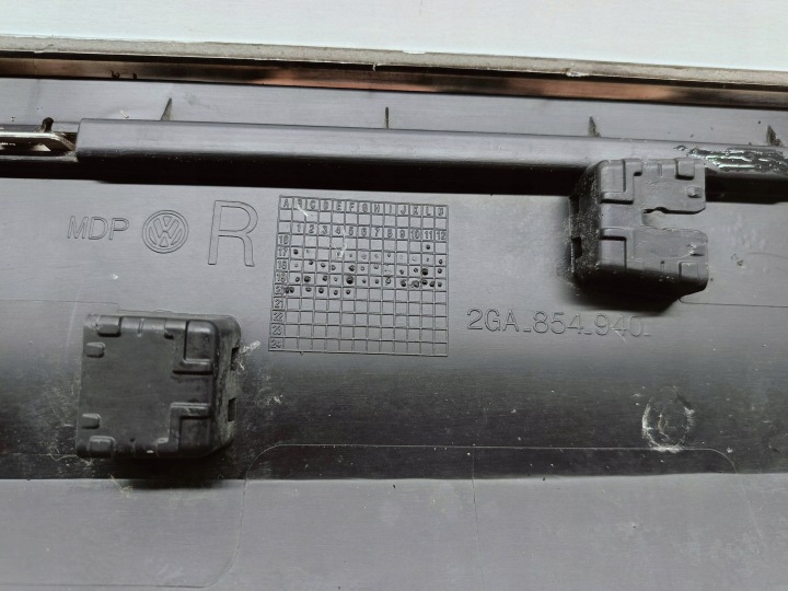 VOLKSWAGEN T-ROC 17- MOULURE PORTES DROITE AVANT AVANT 2GA854940