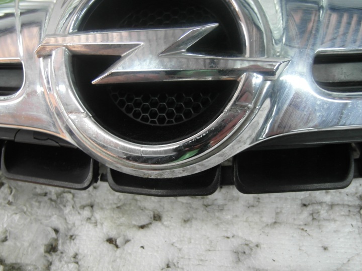 GRILLE CALANDRE RADIATEUR ORIGINAL OPEL ANTARA LIFT 2.2CDTI 25983424 NR 70