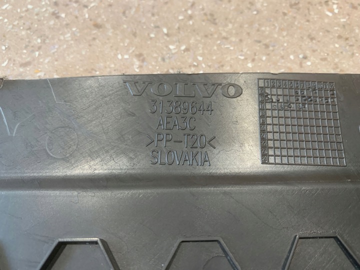 PIÈCE INTÉRIEUR ARRIÈRE CÔTÉ GAUCHE VOLVO S90, V90 31389644