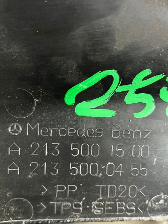 MERCEDES CLS 257 GUIDE D'AIR A2135001500 A2135000455