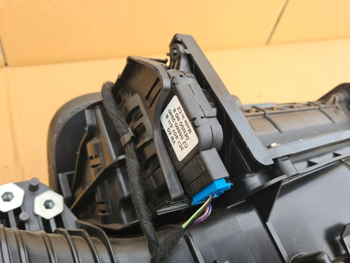 CHAUFFAGE CONDUIT VW PASSAT B6 2.0 TDI 3C1820003AN