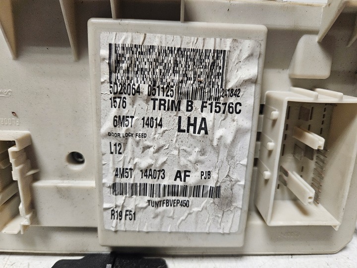 MODULE CONTRÔLEUR CONFORT FORD FOCUS 4M5T-14A073-AF KUTNO