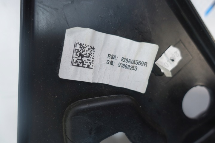 RENAULT TRAFIC III 2014- GARNITURE PORTE COULISSANTE DROIT ARRIÈRE 829A06559R