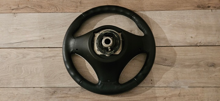 VOLANT CUIR MULTIFONCTION SPORT BMW E87 E81 E84 E90 E91
