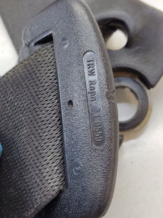 BMW 7 E32 1993 AVANT CEINTURE DE SÉCURITÉ E1043338