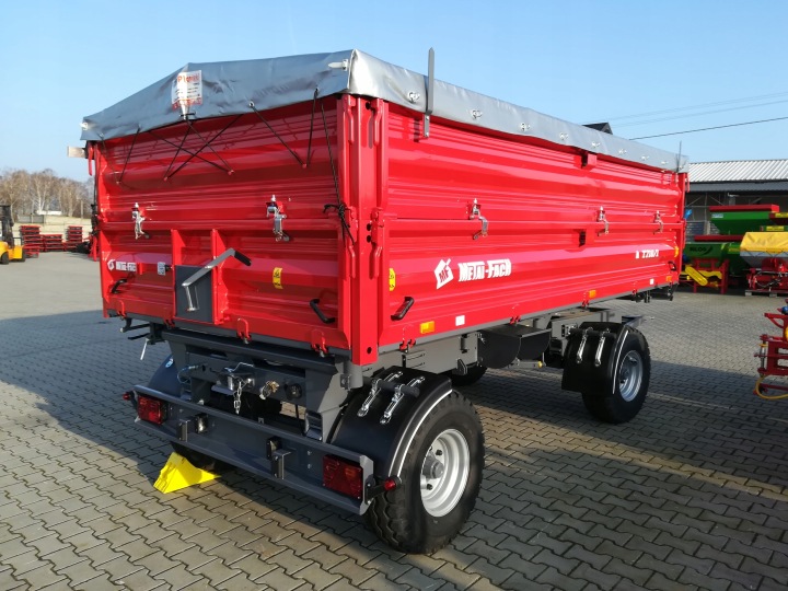 REMORQUE ROLNICZA DWUOSIOWA METAL-FACH T710/1 6T