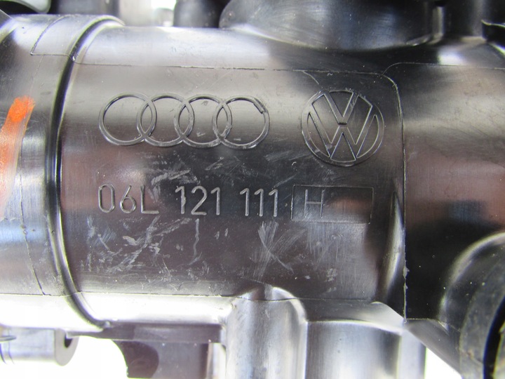 VW AUDI CUERPO TERMOSTATO REGULADOR DE LÍQUIDO BOMBA 06L121111H 