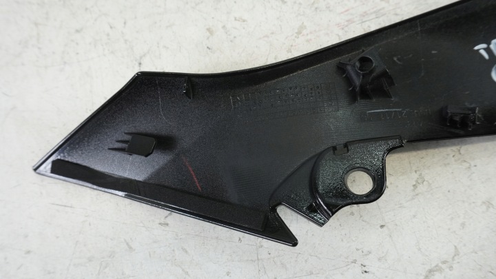 G590 YAMAHA TRACER 9 GT 21- CÔTÉ DÉFLECTEUR D'AIR PROTECTION B5U-21711-00