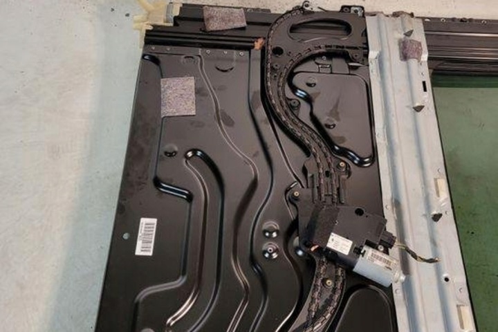 TOIT OUVRANT BMW 7 (F01, F02) 7207412 4.4L GASOLINE 300KW 2011