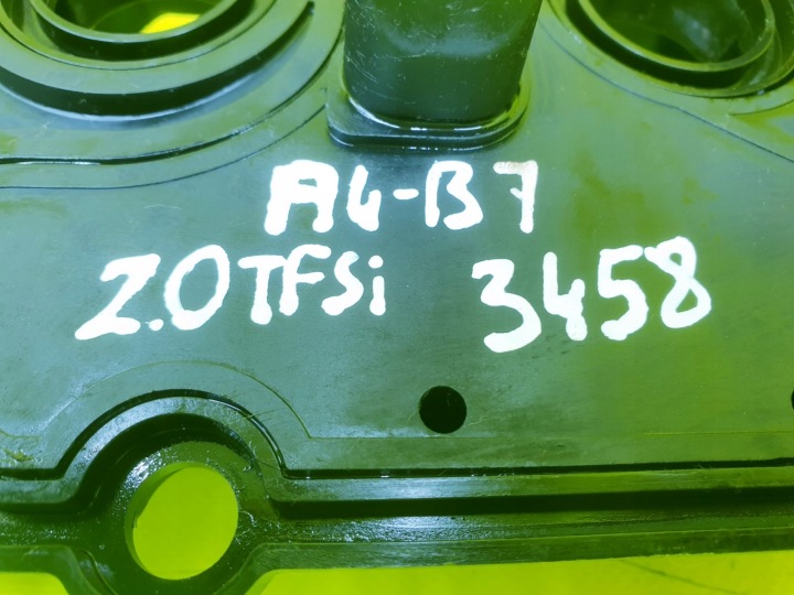 COUVERCLE DE SOUPAPES MOTEUR AUDI A4 B7 A3 8P A6 C6 2.0 TFSI