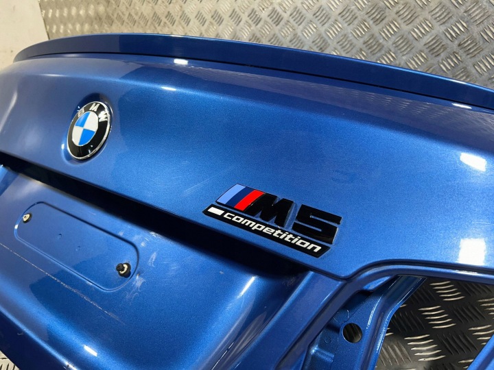 BMW M5 COUVERCLES DE COFFRE COUVERCLES DE COFFRE