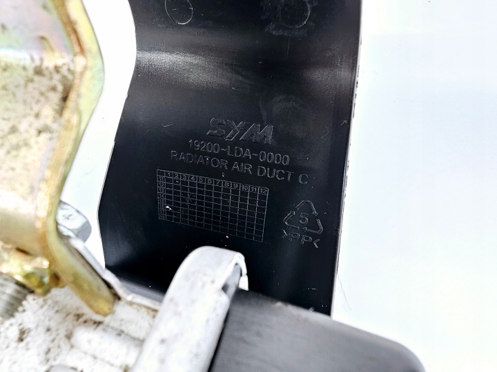SYM HD 125 RADIATEUR EAU