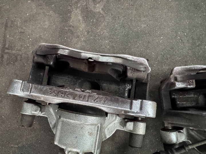 CUPRA FORMENTOR DISQUES ÉTRIERS PLAQUETTES AVANT 5WA615301B 5WA615105CJ