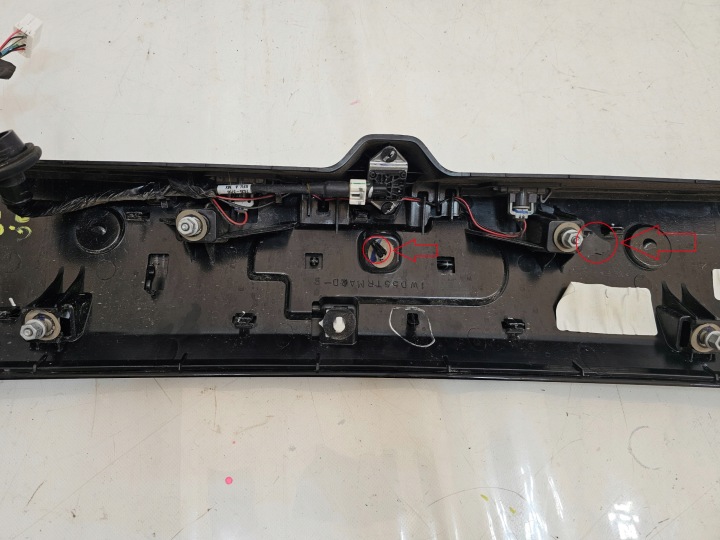 JEEP GRAND CHEROKEE WK2 19-22 CACHE COUVERCLES DE COFFRE ARRIÈRE CAMÉRA PXJ 1WD55TRMAD USA