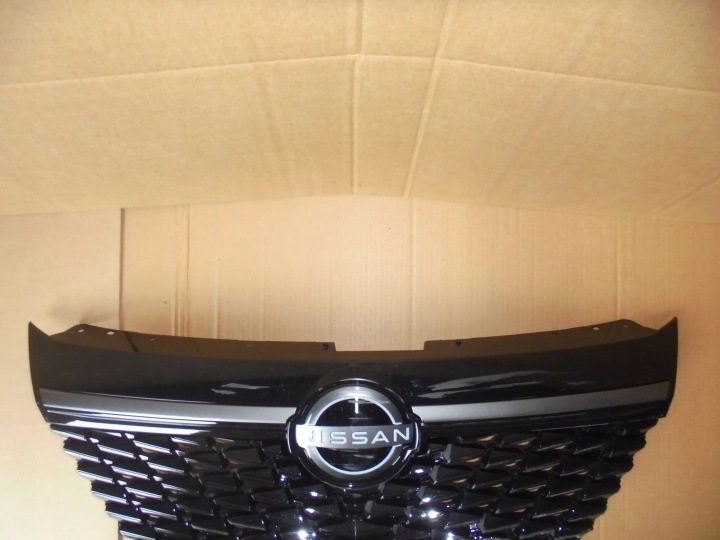CALANDRE GRILLE AVANT AVANT NISSAN QASHQAI 2024ROK. ORIGINAL 62310 HN10