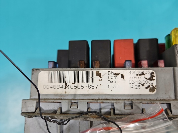BOÎTE FUSIBLES FIAT STILO 46846105