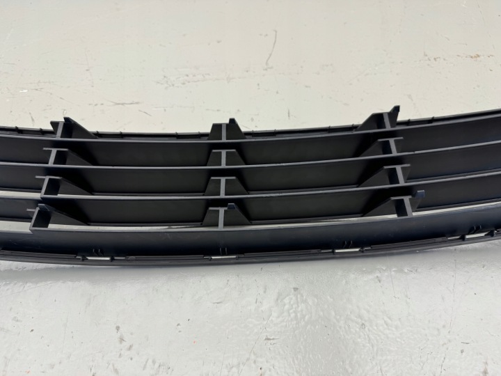 RENAULT CLIO III 3 05-09 GRILLE CENTRALE PARE-CHOCS AVANT AVANT 8200682294