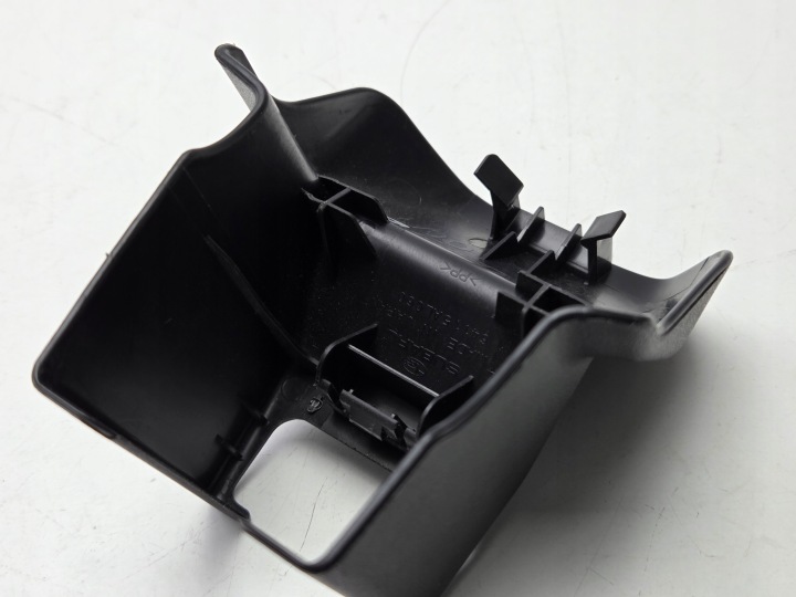 SUBARU OUTBACK V PROTECTION BOUCHON 64115AL060