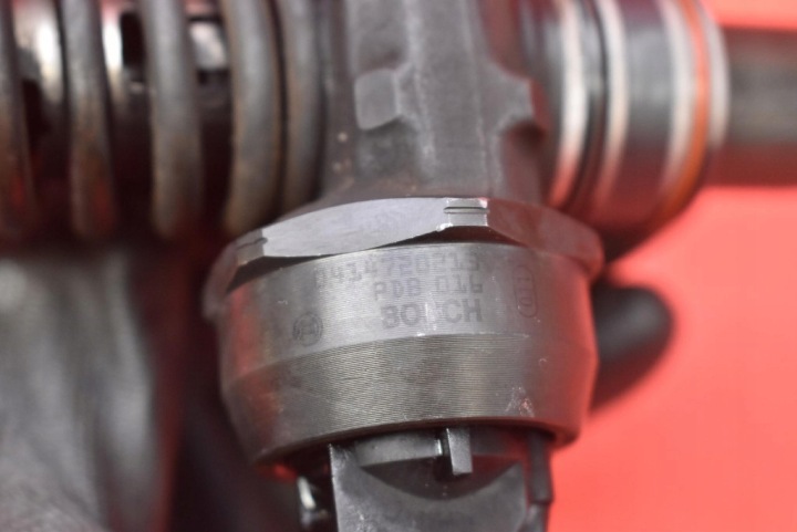 INJECTEUR INJECTEUR DE POMPE 038130073AQ 0414720213 VW GOLF 4 IV 1.9 TDI 101 KM 97-06