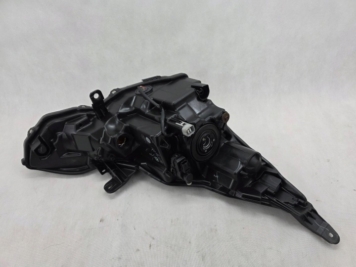 PROJECTEUR TOYOTA AYGO AB40