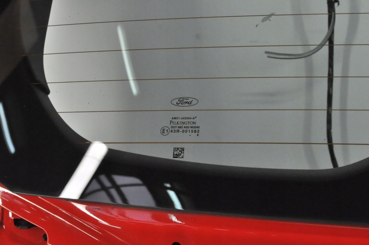 FORD GRAND C-MAX II COUVERCLES DE COFFRE COUVERCLES DE COFFRE ARRIÈRE ARRIÈRE AVEC