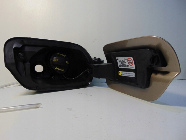 VW TOUAREG 760 CLAPET GOULOTTE DE REMPLISSAGE LC1Y L0K1 760809857