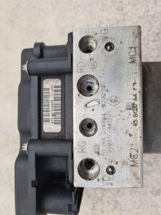 RENAULT CLIO III 1.5 DCI POMPE ABS 8200559749