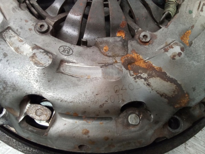 VOLVO V70 2010 EMBRAYAGE ENSEMBLE