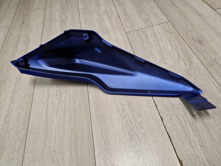 YAMAHA AEROX R 50 REVÊTEMENT PROTECTION PLASTIQUE QUEUE DÉFLECTEUR D'AIR ARRIÈRE CÔTÉ COLLECTEUR