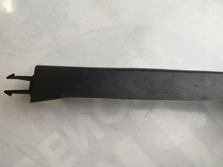 AUDI Q7 4L 07R PROTECTION GUIDES RAIL SIÈGES DROIT AVANT 7L0881464