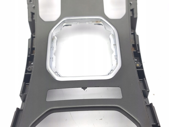 LAND ROVER EVOQUE I 2012 DÉCORATION TUNNELS CENTRAL