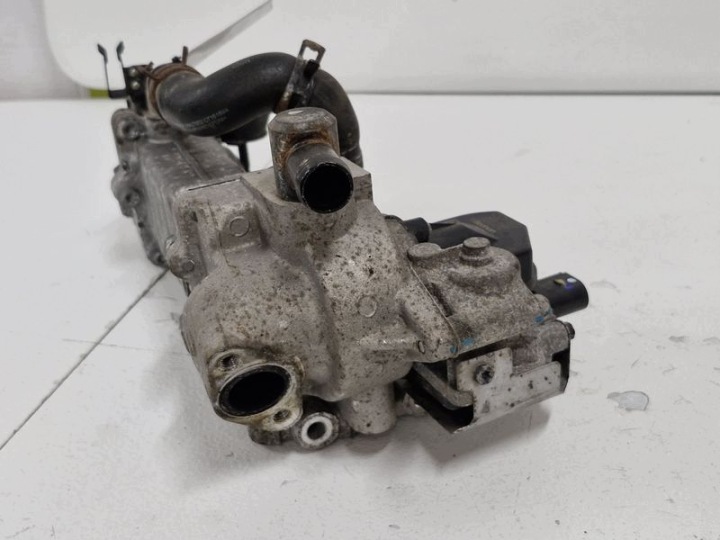HYUNDAI TUCSON III 3 1.7 CRDI RADIATEUR GAZ D'ÉCHAPPEMENT EGR 28410-2A600 28420-2A610