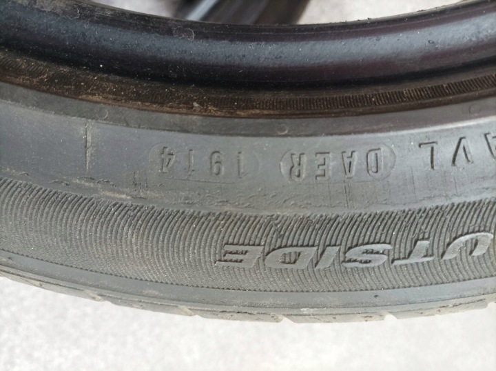 2 CV PNEU ESTIVALE NEXEN NBLUE HP 235/45R18 (1914) 6.17 MM (2014) 6.22 MM