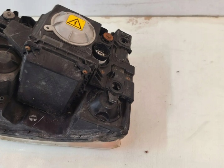 PHARE DROIT AVANT DROITE XÉNON LAND ROVER DISCOVERY III XBC500102