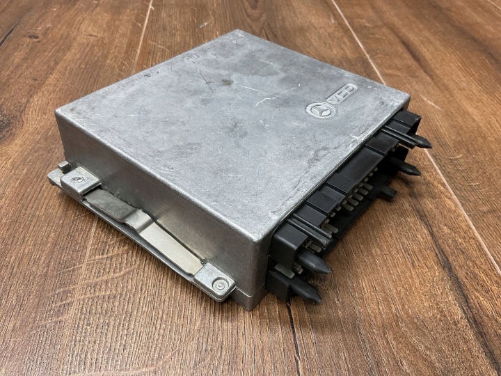 MODULE CONTRÔLEUR PAPILLON DES GAZ EGAS MERCEDES S320 W140 A1405458532 1405458532