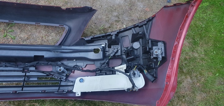 PARE-CHOCS AVANT VOLVO V40 SUR 2012 COMPLET