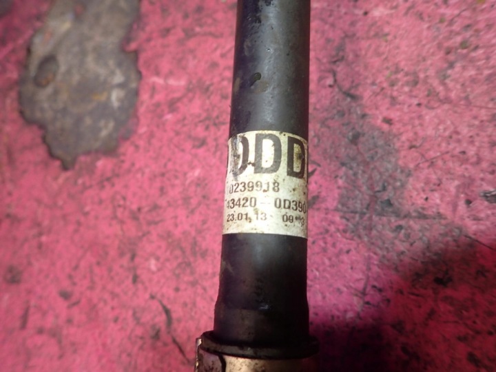 TOYOTA YARIS III 10-14 1.0 DEMI-ARBRE GAUCHE JOINT 434200D390