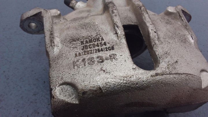 FORD MONDEO MK3 1.8B ÉTRIER DE FREIN DE FREIN AVANT DROIT JBC0454