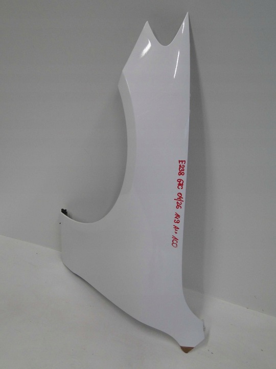 MERCEDES AILE AVANT GAUCHE BLANC 149 E CLASSE 238 C238 A238 W238