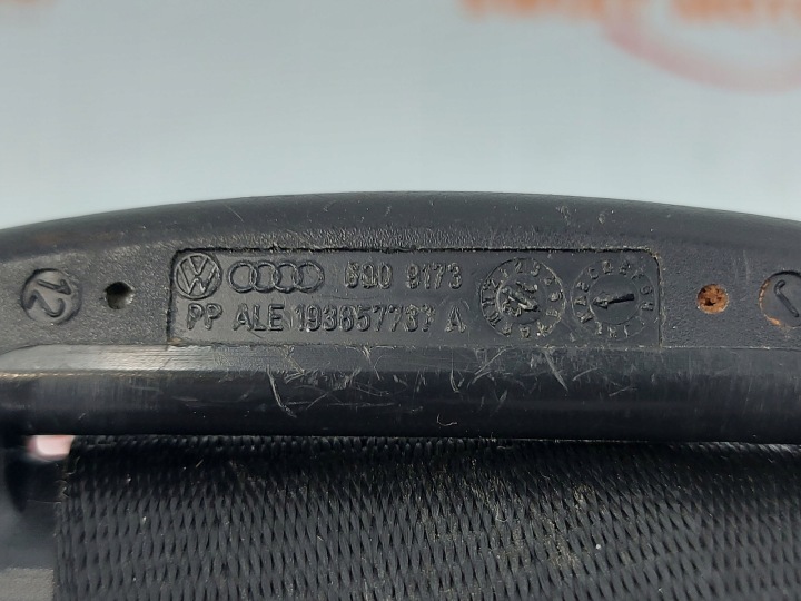 AUDI Q3 I 2.0 TDI 13R CEINTURE DE SÉCURITÉ DROIT AVANT 8U0857706A