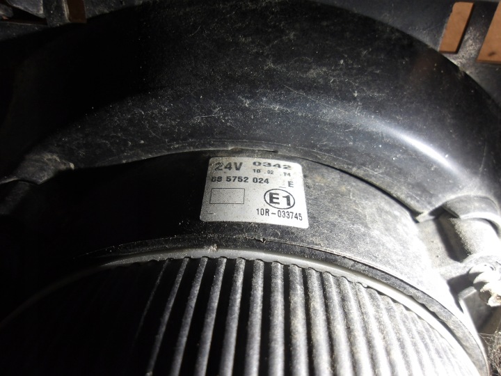 CHÂSSIS RÉTROVISEURS GAUCHE DAF 125700001