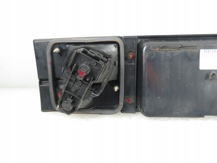 CACHE COUVERCLES DE COFFRE VW VENTO 1H5853481 LB7Z