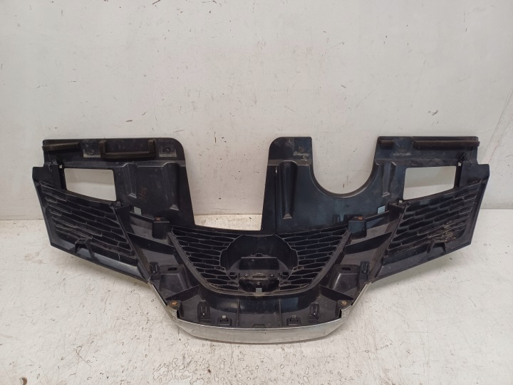NISSAN X-TRAIL 13- GRILLE CALANDRE 623104CE0A