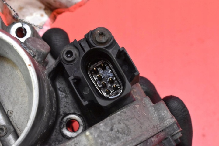 PAPILLON DES GAZ 06A133063G AUDI A3 8L 1.8 T 150KM 96-00