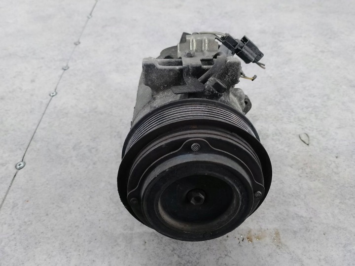 COMPRESSEUR DE CLIMATISATION RENAULT SCENIC III RESTYLAGE 926005211R GE447160-5760 DENSO