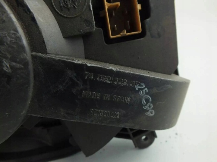 VOLKSWAGEN PASSAT B7 2012 VENTILATEUR CONDUIT D'AIR VENTILATEUR