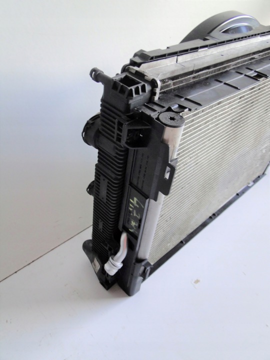 MERCEDES A 176 W176 VENTILATEUR VENTILATEUR 850W 45 AMG