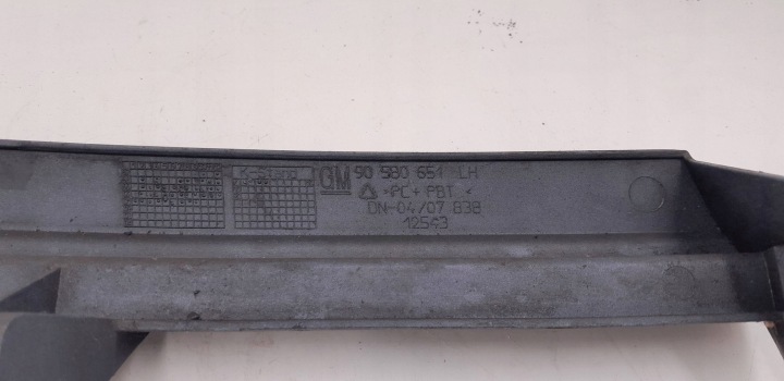 OPEL ZAFIRA A 1999 AVANT CÔTÉ GAUCHE MOULURE SOUS LAMPE AVANT 90580651